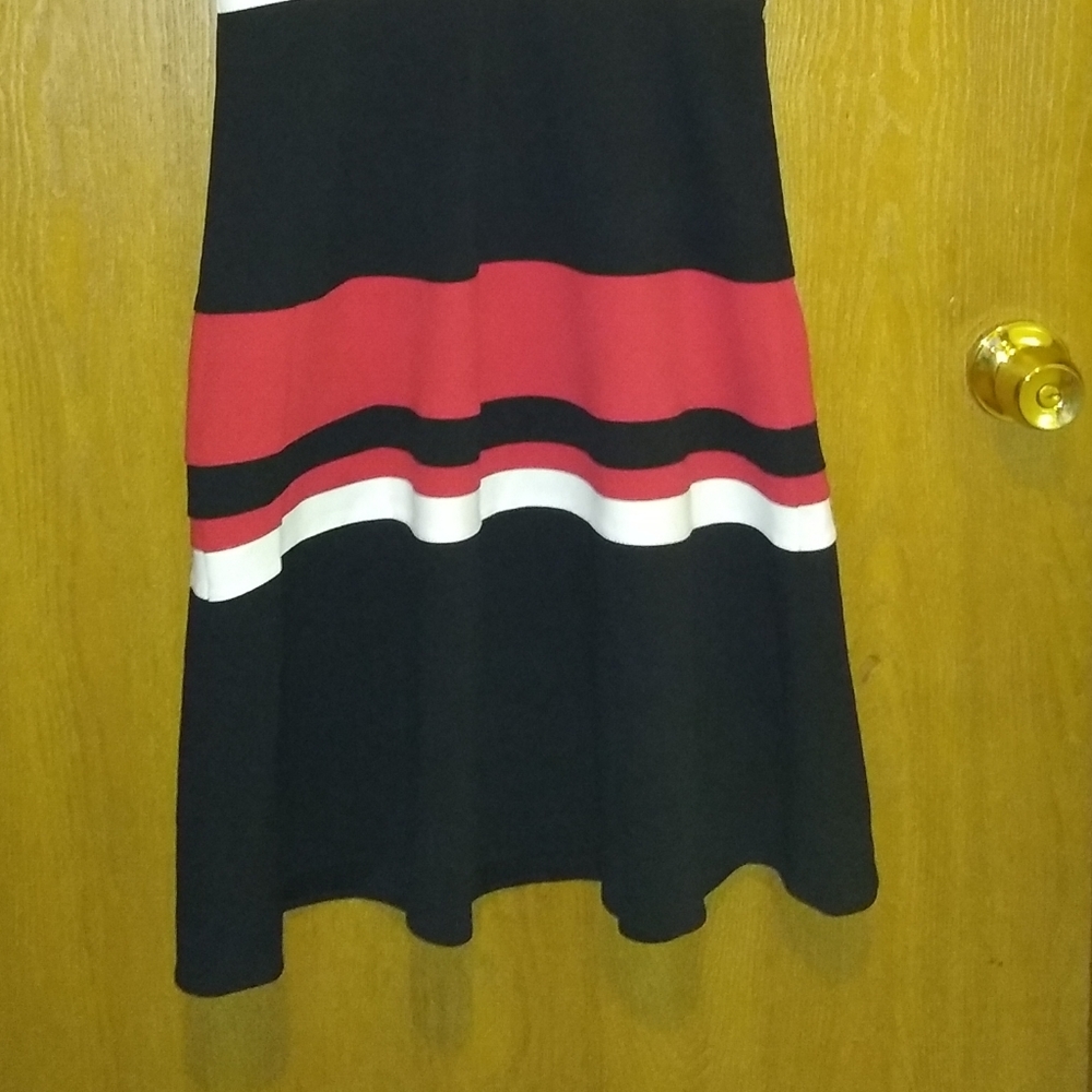 Dress - Picture 3 of 6